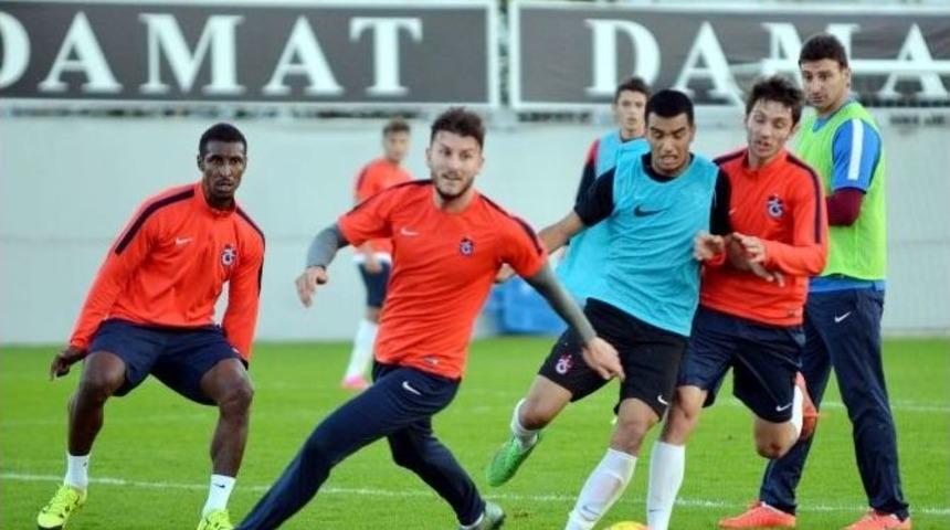Trabzonspor, U21 Takımıyla Hazırlık Maçı Yaptı