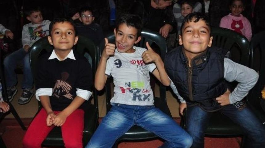 Büyükşehir Çocukları Tiyatroyla Tanıştırıyor