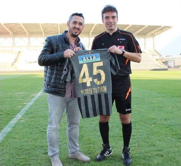Hakem Yunus Yıldırım Jübilesini Yaptı G4
