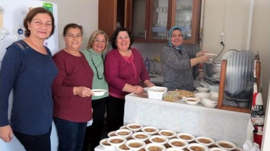 Mudanya Girityalılar, Şehitler İçin Aşure Ve Lokma Dağıttı