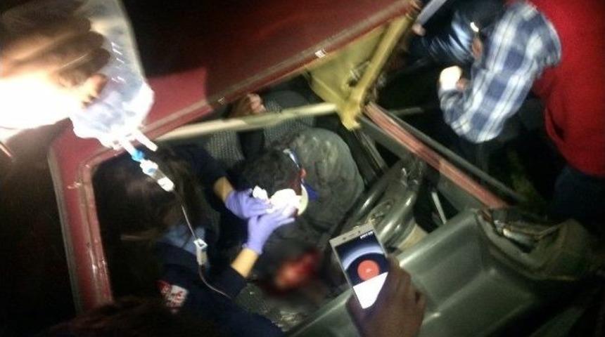 Sakarya&rsquo;da Trafik Kazası: 5 Yaralı