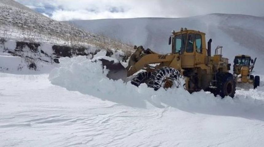 B&uuml;y&uuml;kşehir&rsquo;in Kar Timleri Kırsalda Da 7 / 24 G&ouml;reve Hazır