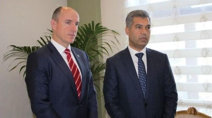 Bakan Robert Paris&rsquo;teki Kanlı Saldırıyı Değerlendirdi