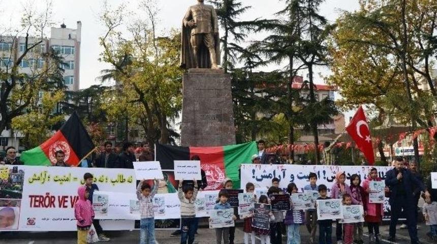 Afganistan Hazaralarından &lsquo;ter&ouml;re Hayır&rsquo; Protestosu