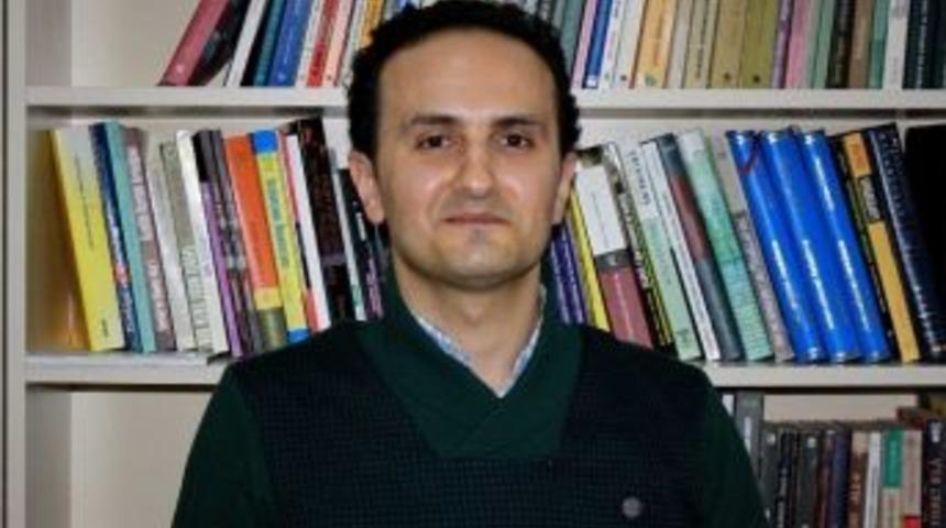 Sa&uuml; &Ouml;ğretim &Uuml;yesi Kardaş Paristeki Saldırıyı Yorumladı