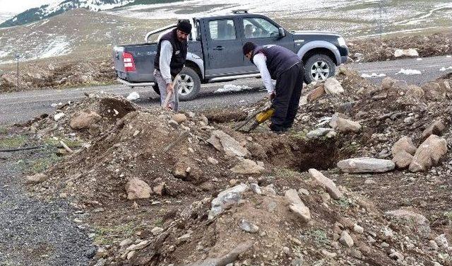 Erzurum’daki Mezarlık Hizmetlerinde Kış Hazırlığı