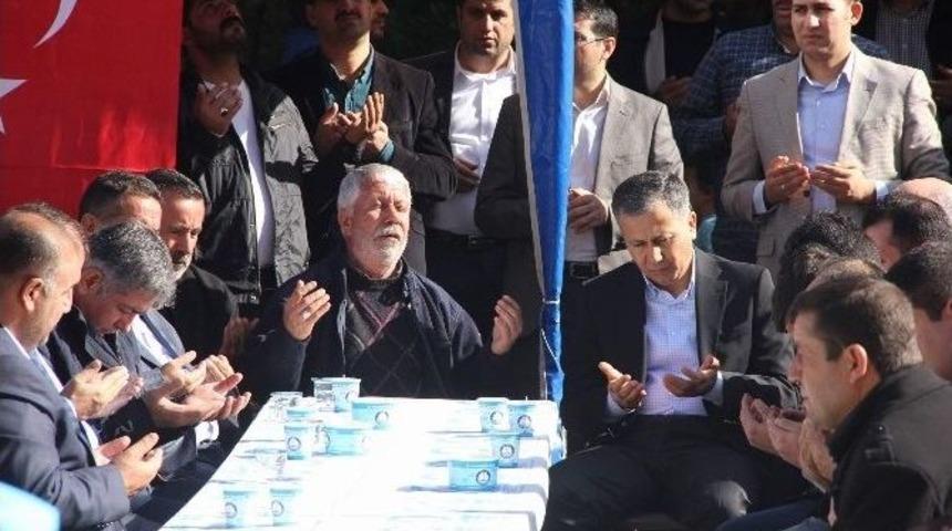 Gaziantep Valisi&rsquo;nden Şehit Babasına Taziye Ziyareti