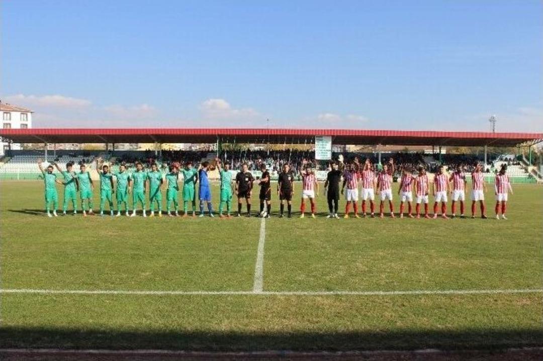Kırşehir&rsquo;de Gol Yağmuru Lider Nevşehirspor 5- 1 Mağlup Oldu