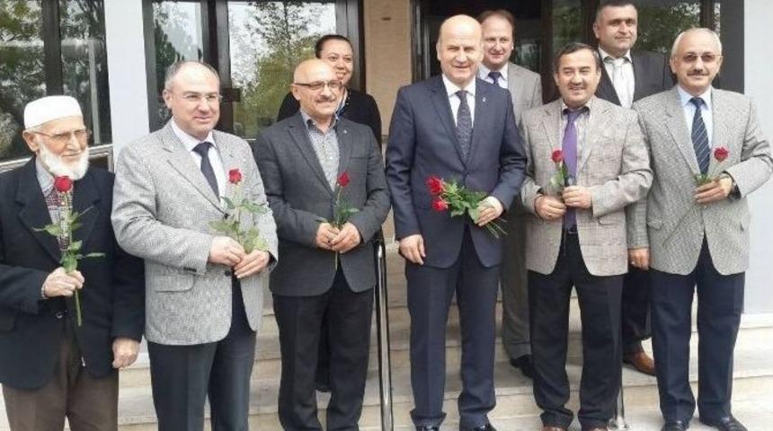 Başkan Torun Huzurevi Sakinlerini Ziyaret Etti