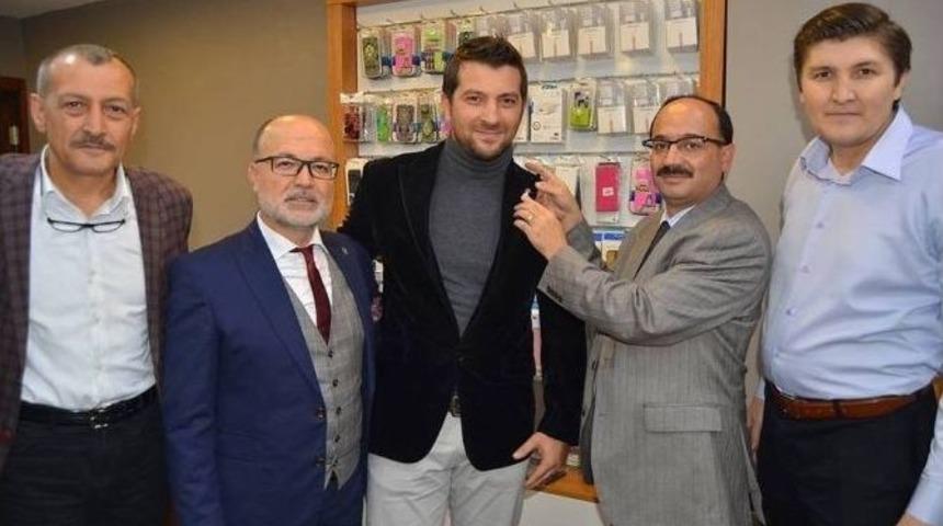 Fanatik Chp&rsquo;li Esnaf İddiayı Kaybetti, Ak Parti&rsquo;ye Ge&ccedil;ti