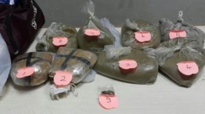 Amasya&rsquo;da 8,2 Kilo Esrar Ele Ge&ccedil;irildi