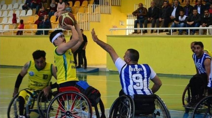 Engelsiz Ceylanlar Yara Aldı