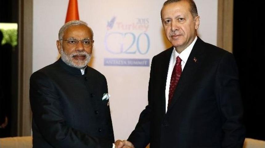 Cumhurbaşkanı Erdoğan, Hindistan Başbakanı Narendra Modi İle G&ouml;r&uuml;şt&uuml;