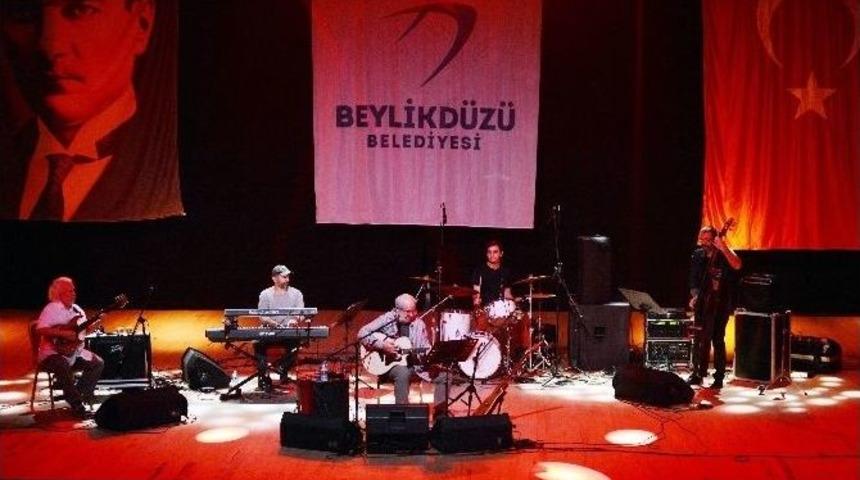 B&uuml;lent Orta&ccedil;gil&rsquo;le Beylikd&uuml;z&uuml;&rsquo;nde 70&rsquo;ler R&uuml;zgarı Esti