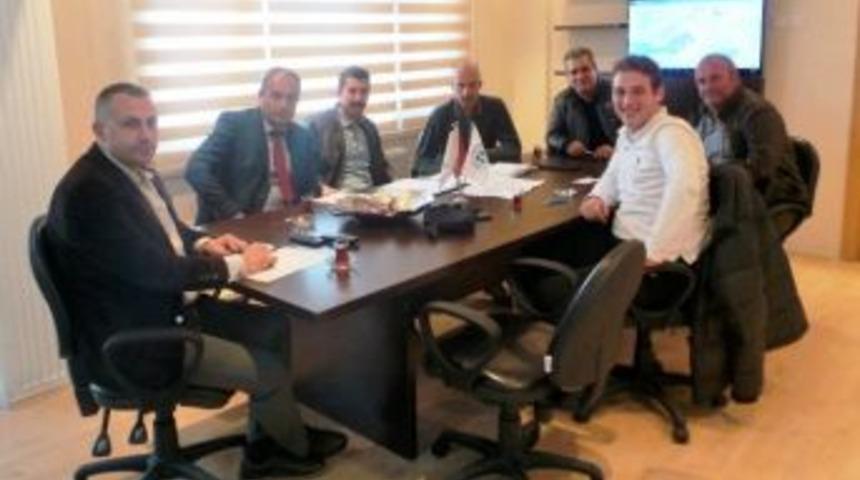 İzmit Belediyesinde &Ccedil;alışmalar Değerlendirildi