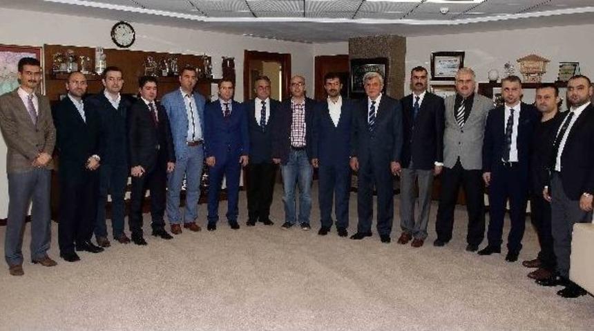 İmam Hatip Okulları Mezunları Derneğinden Başkan Karaosmanoğlu&rsquo;na Ziyaret