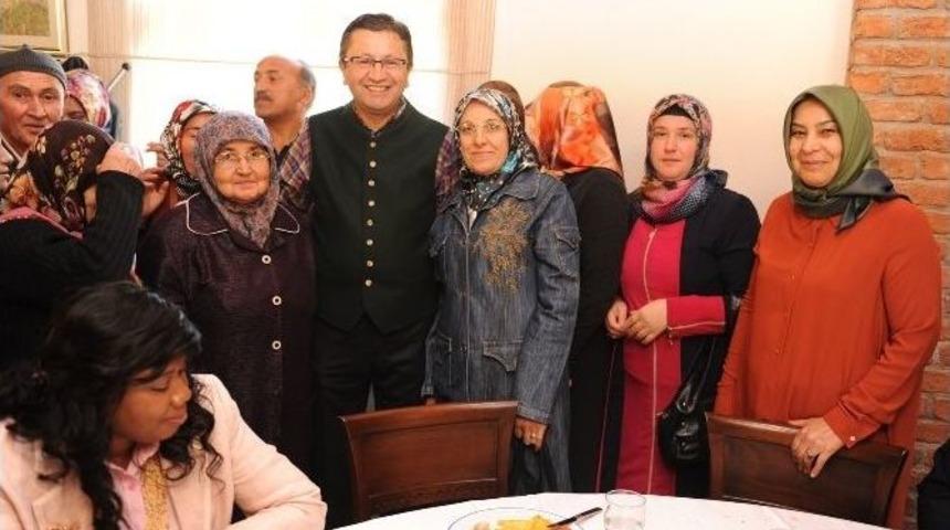 Altındağ&rsquo;ın Pazar Buluşmalarında G&ouml;n&uuml;ller Hoş Sohbetle Doldu