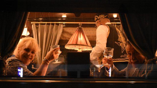 Zenginler treni 'Orient Ekspres', İstanbul turunun ardından Türkiye'den ayrıldı