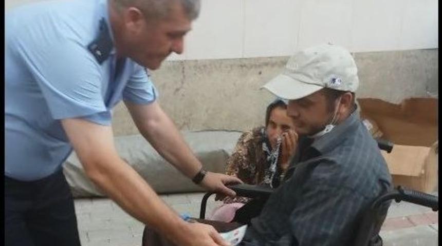 Zabıtayı G&ouml;ren Sakat Dilenci Birden İyileşti