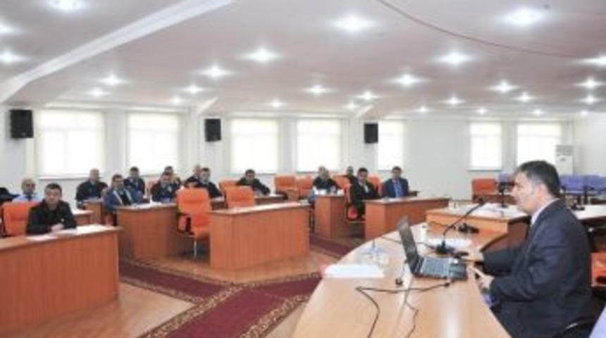 Karaman Belediyesi&rsquo;nde Zabıta Personeline Hizmet İ&ccedil;i Eğitim