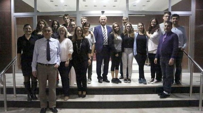 Torbalı&rsquo;dan B&uuml;t&uuml;n K&uuml;lt&uuml;rlere Dayanışma Ve Hoşg&ouml;r&uuml; &Ccedil;ağrısı