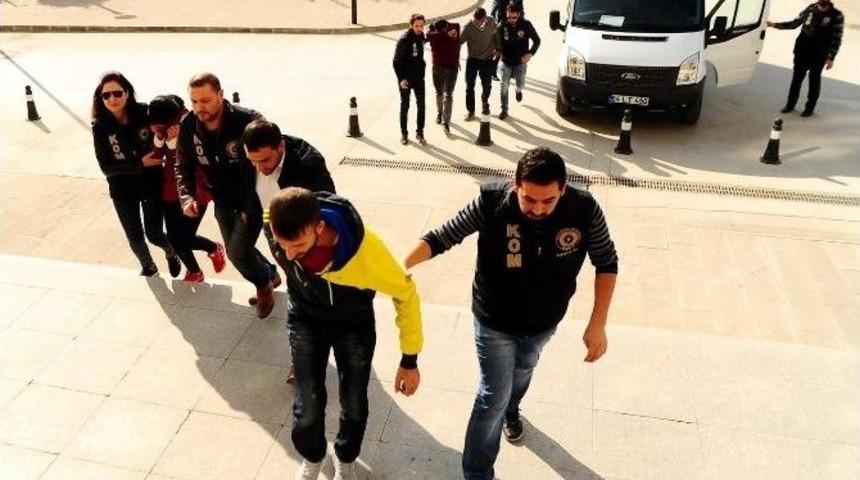 Uşak&rsquo;ta 64 Kilo Esrar Ele Ge&ccedil;irildi