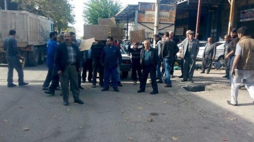 Sanayi Esnafı, Ara&ccedil; Muayene İstasyonunun Yetersizliğini Protesto Etti