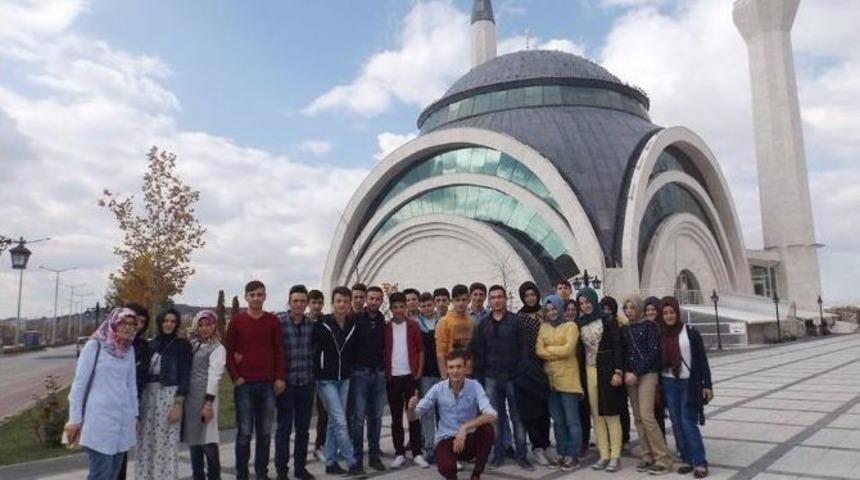 &Ouml;ğrencilere Tanıtım Gezisi