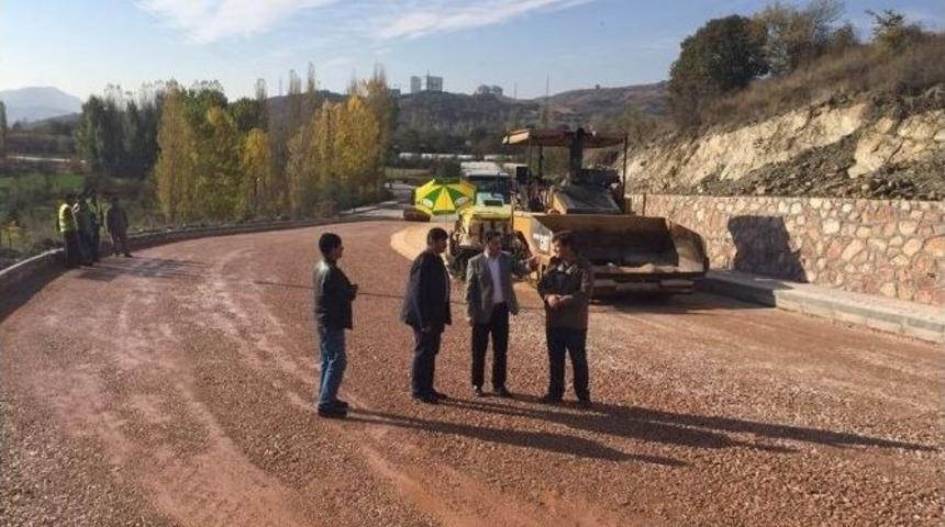 Toki Yolunda Asfalt &Ccedil;alışması