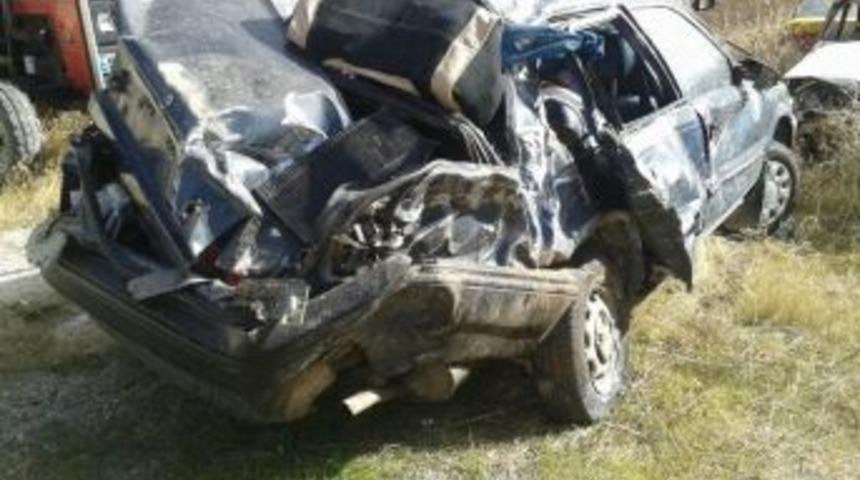 G&uuml;r&uuml;n&rsquo;de Trafik Kazası: 4 Yaralı