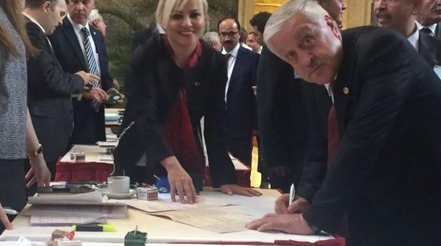 Milletvekili Uzer, Meclise Kaydını Yaptırdı