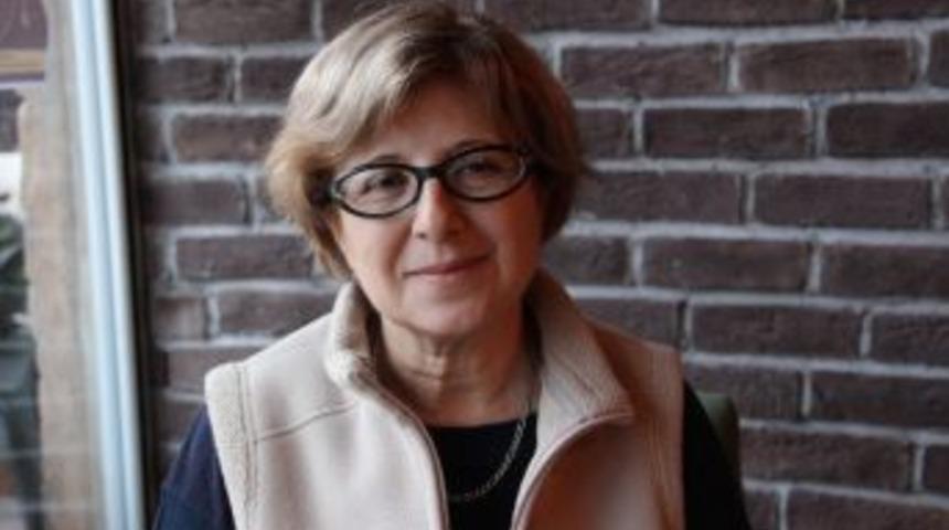 Hayvanseverlerden &rsquo;devlet Hastanesinde K&ouml;pek Ameliyatı&rsquo;na Tepki