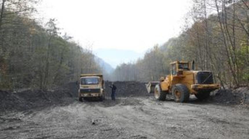 Sapanca Belediyesi Dereleri Temizliyor