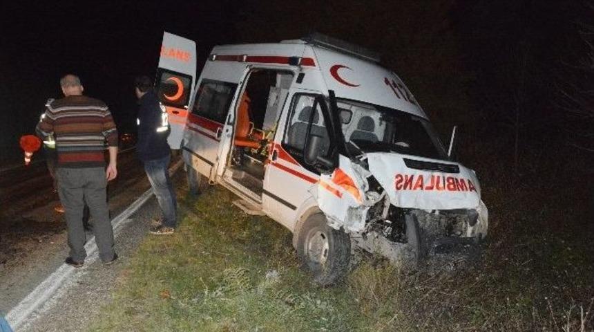 Sinop&rsquo;ta Ambulans Kazası