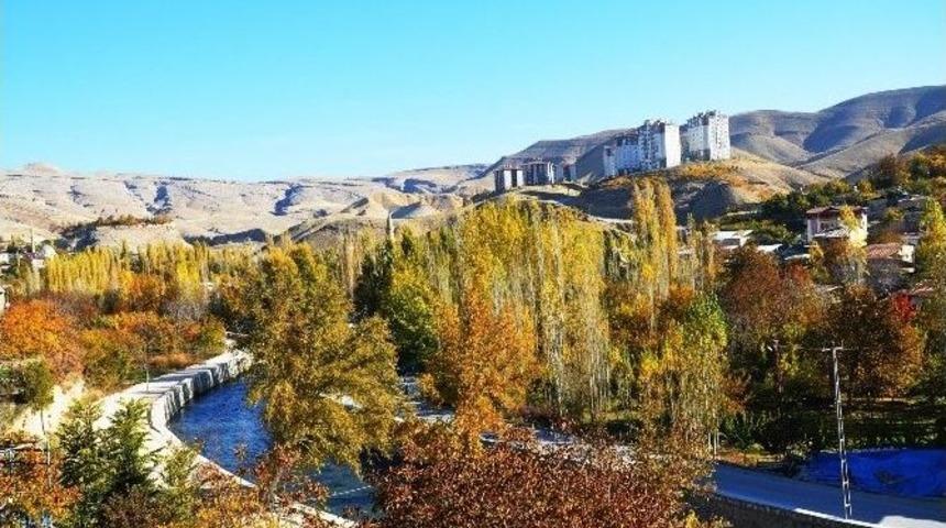 Darende&rsquo;de Sonbahar Bir Başka G&uuml;zel