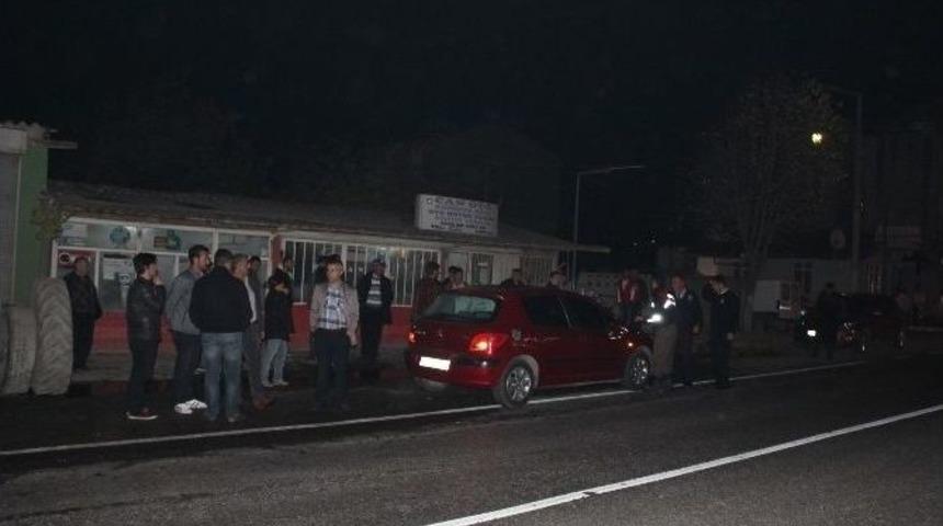 Tekirdağ&rsquo;da Otomobil Motosiklete &Ccedil;arptı: 1 Yaralı