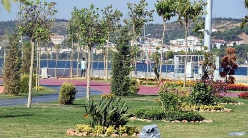 Yeşil Alan &Ccedil;alışmalarıyla Aliağa&rsquo;nın &Ccedil;ehresi Değişti