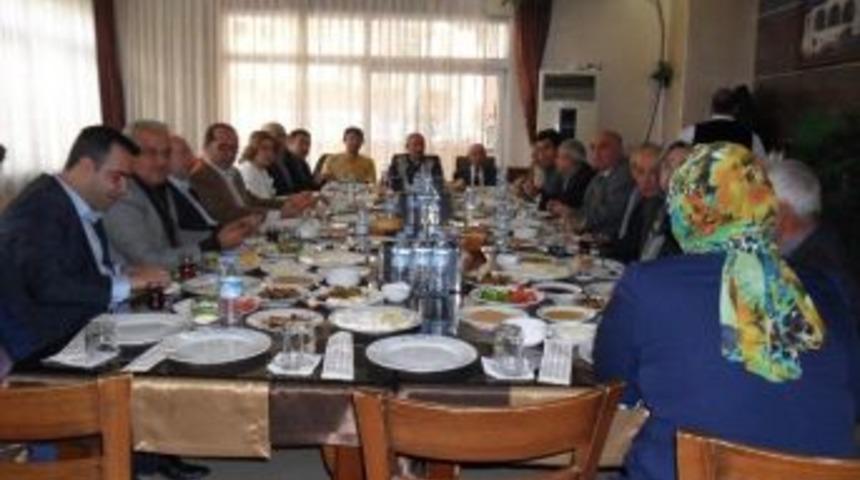 Başkan Kara, Dostluk Grubu İle Bir Araya Geldi