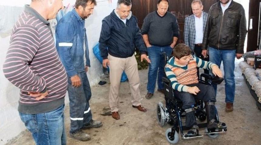 15 Yaşındaki Akif Tekerlekli Sandalyesine Kavuştu