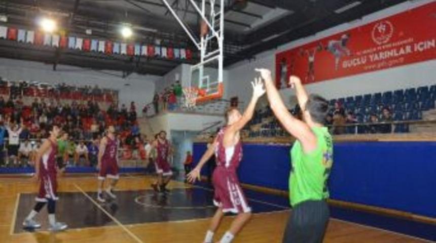 Belediyespor&rsquo;da Galibiyet Serisi S&uuml;r&uuml;yor