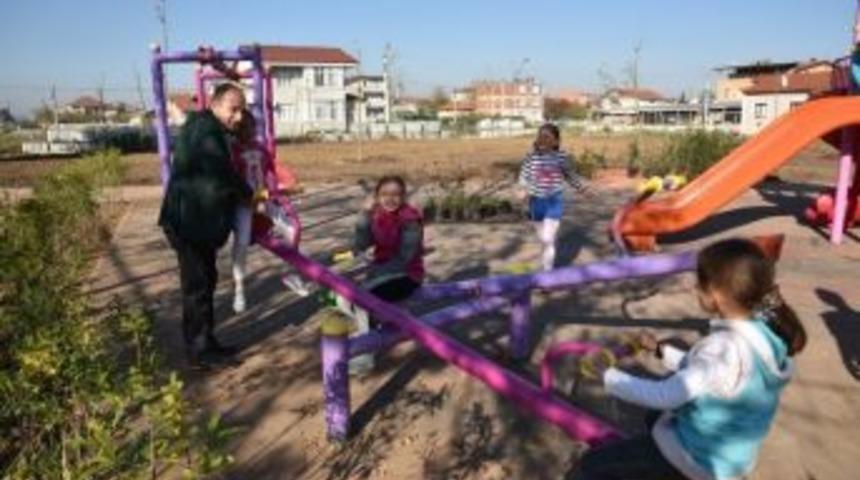 &Uuml;z&uuml;lmez, Kartepeli &Ccedil;ocuklarla Birlikte Eğlendi