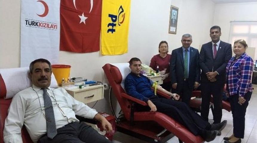 Kurumlar Kan Bağışında Yarışıyor