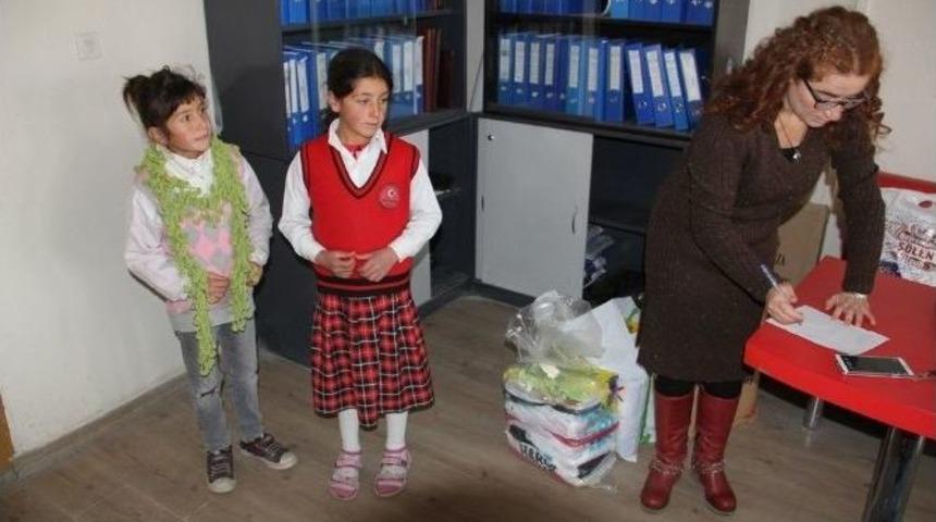 İstanbul&rsquo;dan Başkale&rsquo;ye Yardım Eli