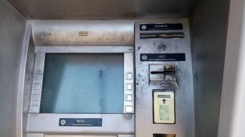 Atm İ&ccedil;erisine Kart Kopyalama D&uuml;zeneği Koydular