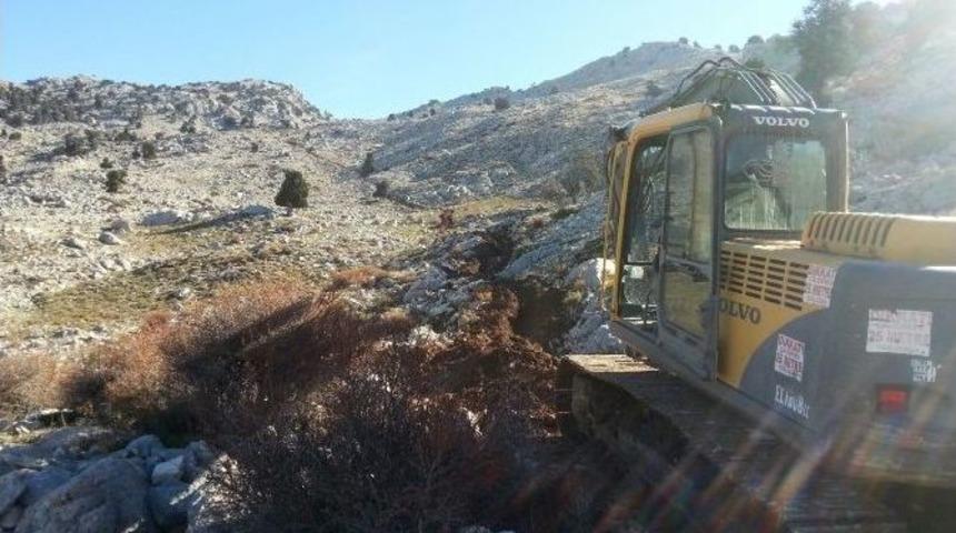 Muğla&rsquo;da 2 Bin Rakımdan 80 Haneye Su