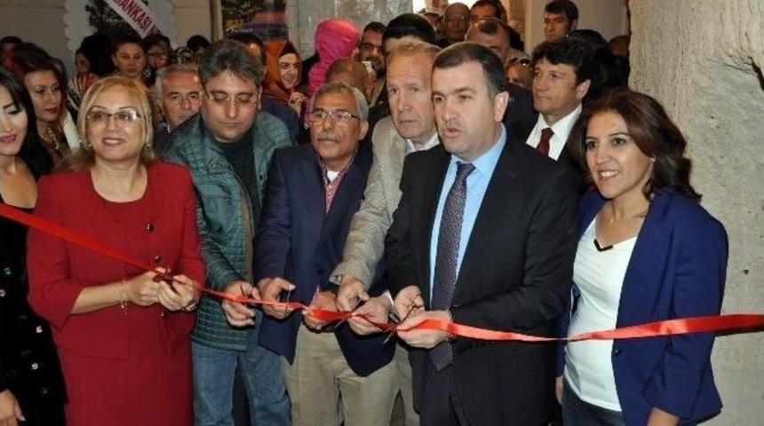 U&ccedil;hisar Kalesinde Kapadokya Fotoğraf Sergisi A&ccedil;ıldı