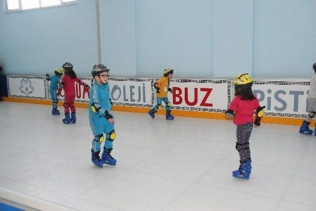 Yozgat’ta Buz Hokeyi Sporu Yaygınlaştırılacak