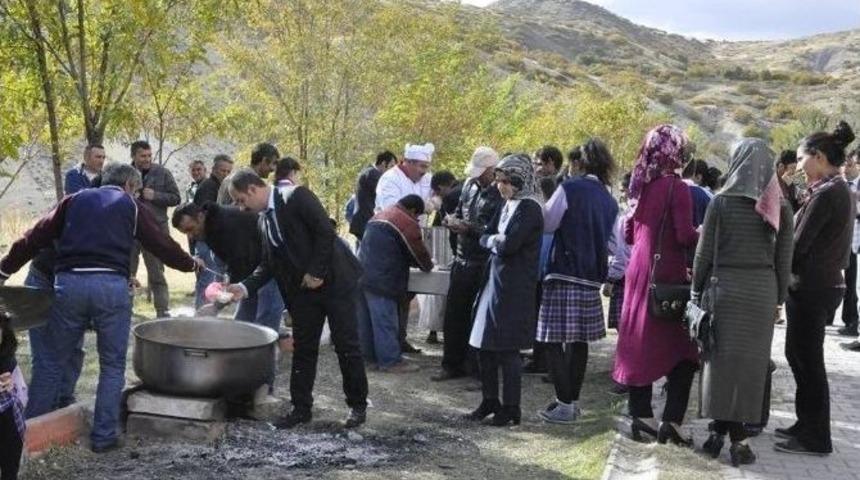 Tatkınık Yibo&rsquo;da Aşure Etkinliği