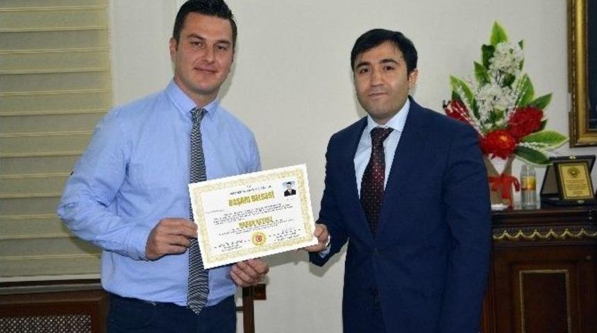 Viranşehir Kaymakamı Huzeyfe Citer &Ouml;rnek &Ouml;ğretmenleri &Ouml;d&uuml;llendirdi&rlm;