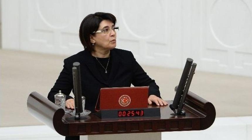 Meclis&rsquo;te Leyla Zana Krizi